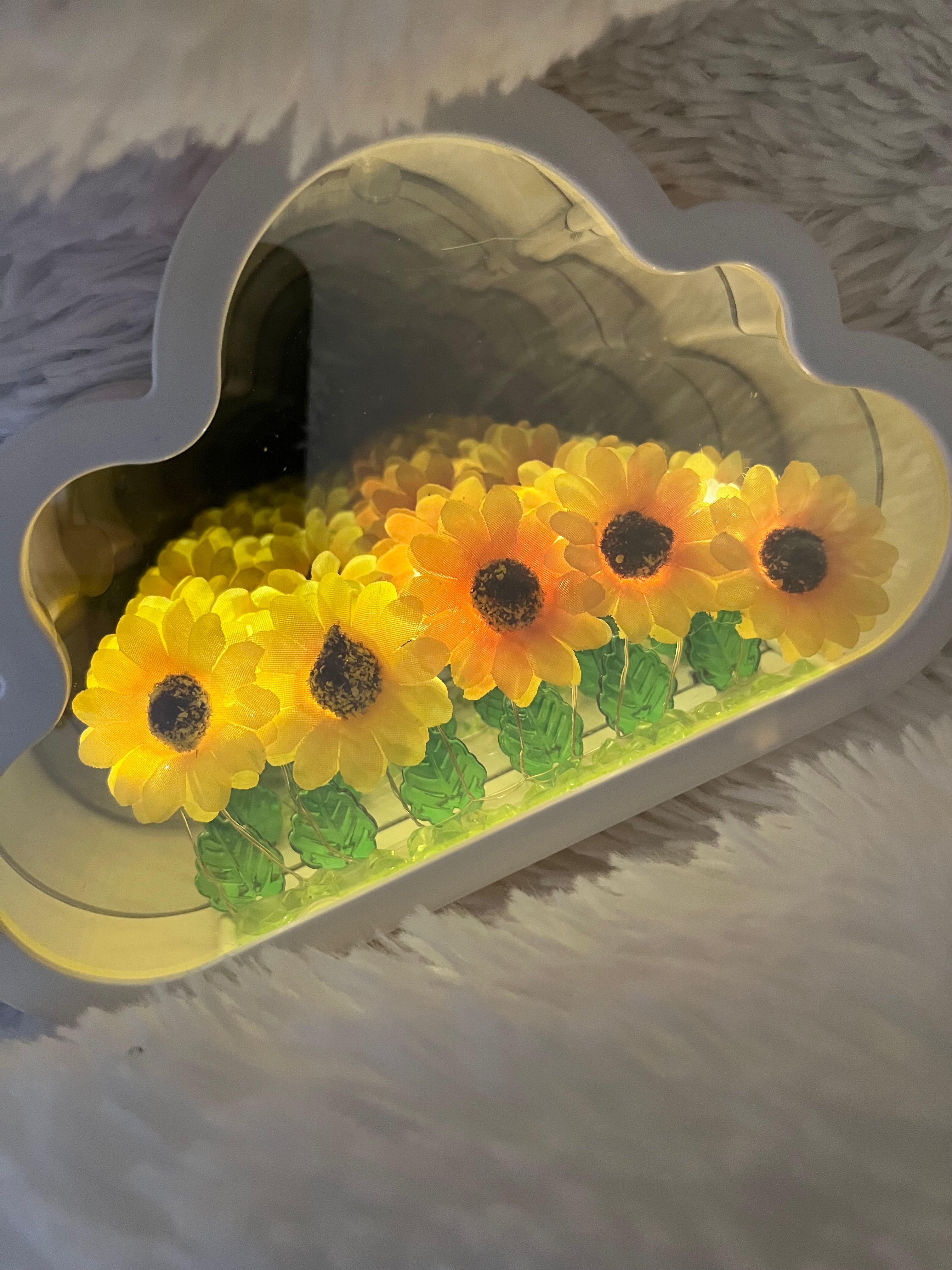 Lámpara Espejo Nube de Girasoles Infinitos